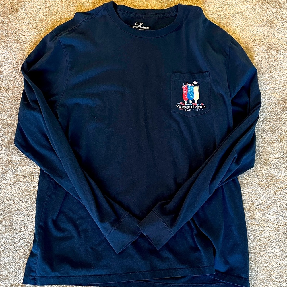 Vineyard Vines Men’s Long Sleeve Pocket T-Shirt. Men’s large. Navy blue.